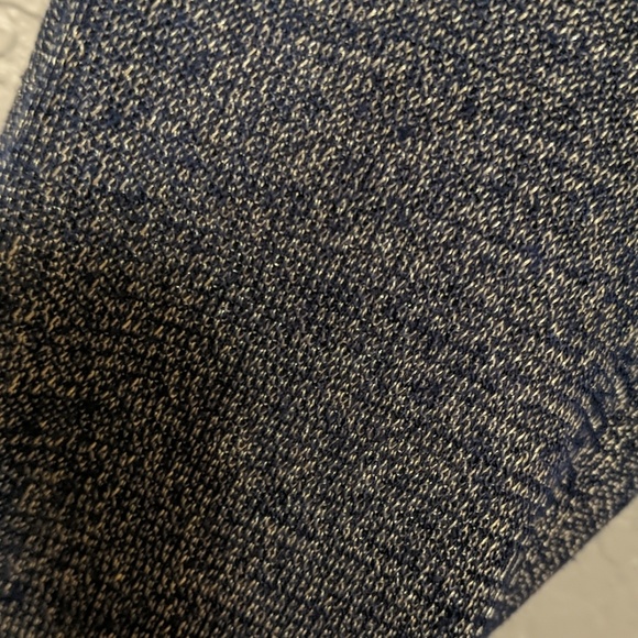 Beautiful 2 in 1 top - Picture 4 of 4